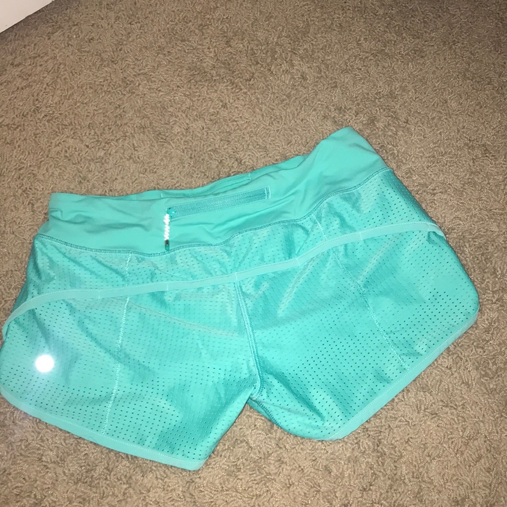 Lululemon shorts size 4